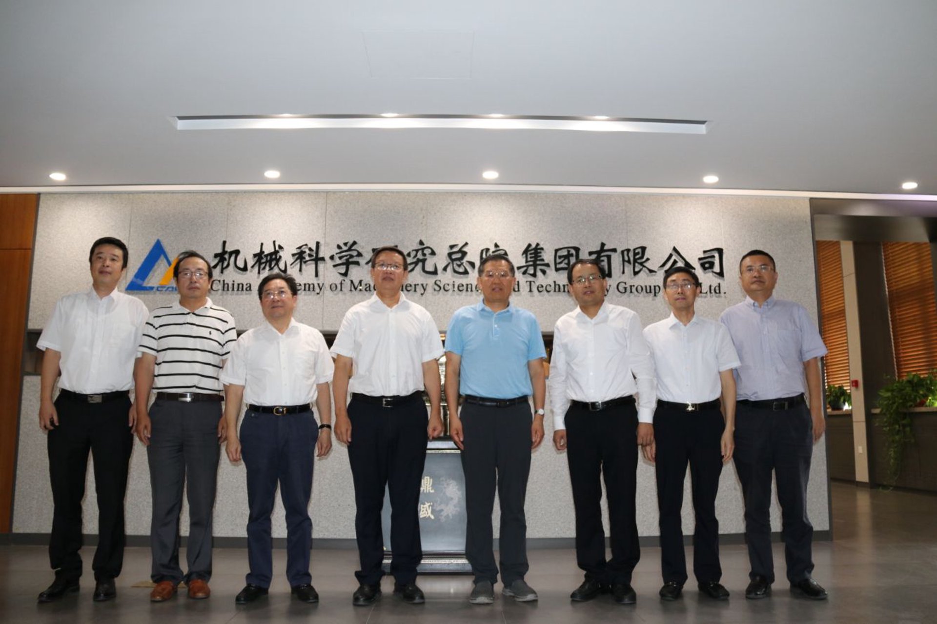 浙江文化创意公司如何赋能企业品牌升级?全案策划与VI设计深度解析